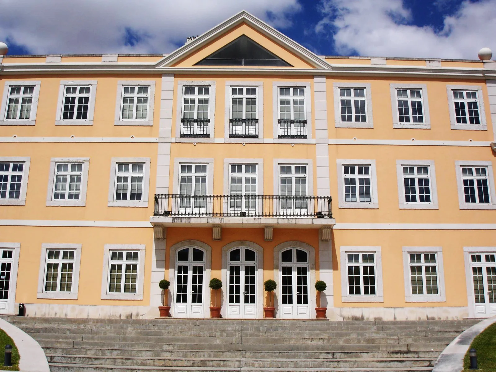 Fundação Cidade de Lisboa aprofunda relações de cooperação com poder local