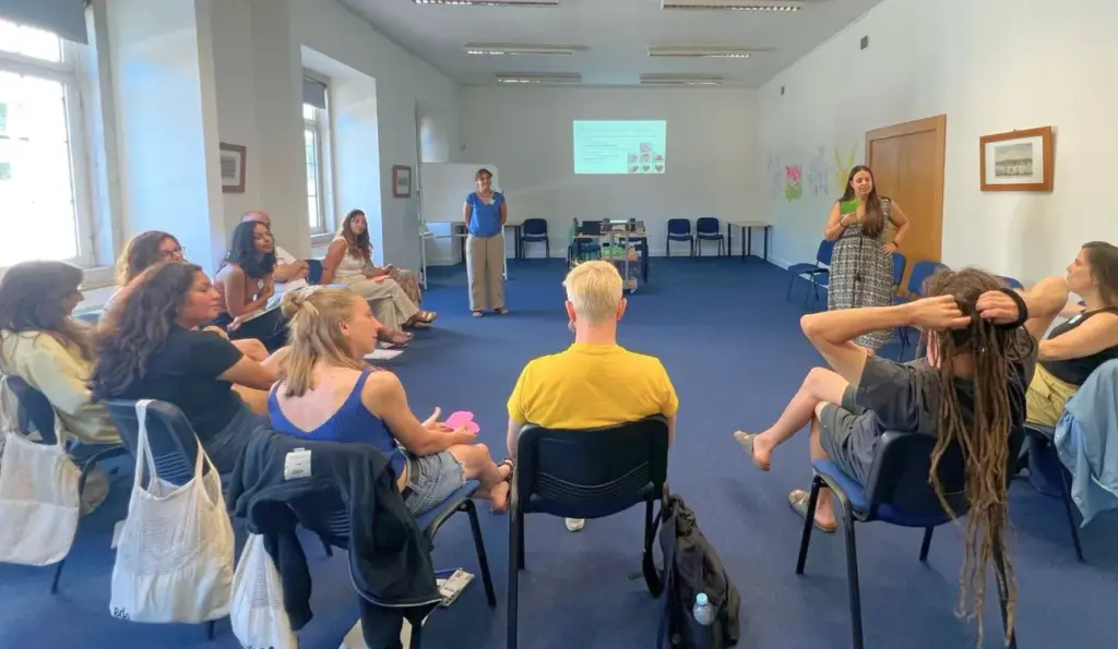 De 23 a 27 de junho, a Fundação Cidade de Lisboa acolheu a 3ª edição do Curso de Mediação Intercultural, recebendo 13 participantes de Itália, Espanha e Grécia - representando 6 nacionalidades e 4 organizações diferentes.