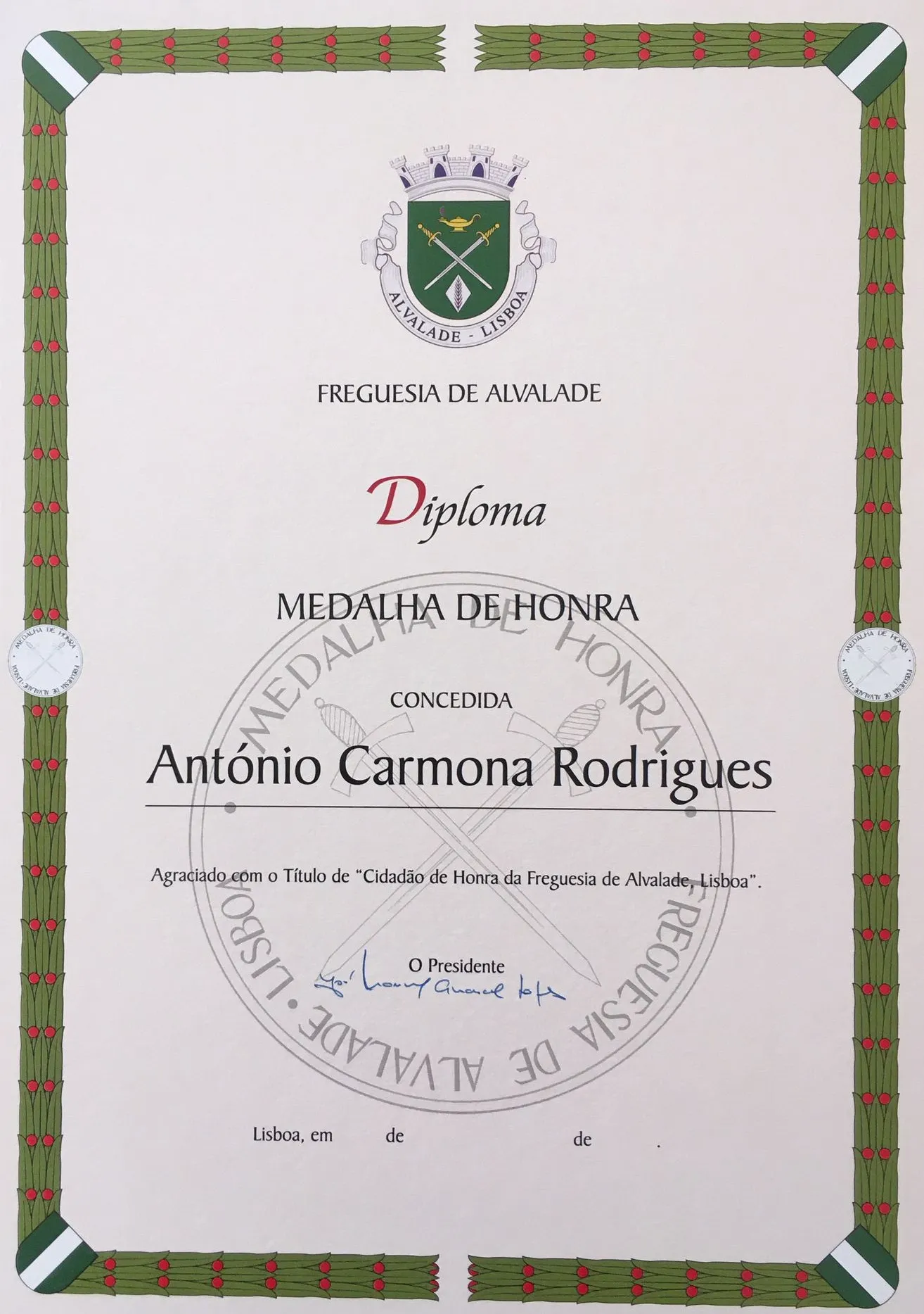 Professor Carmona Rodrigues homenageado com a Medalha de Honra da Freguesia de Alvalade