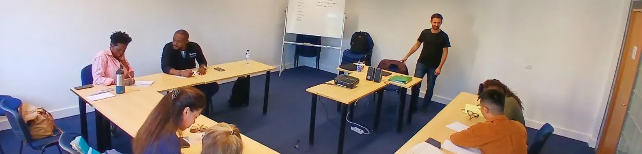 Encontre o Curso de Português para Estrangeiros ideal para si na Fundação Cidade de Lisboa