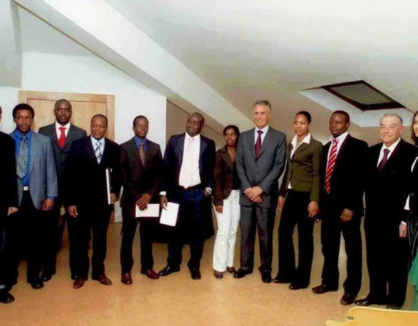 A apoiar jovens estudantes PALOP desde 1990