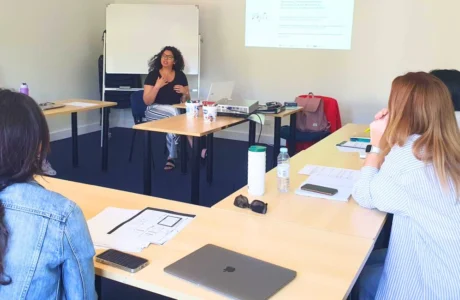 curso intensivo de iniciação ao português