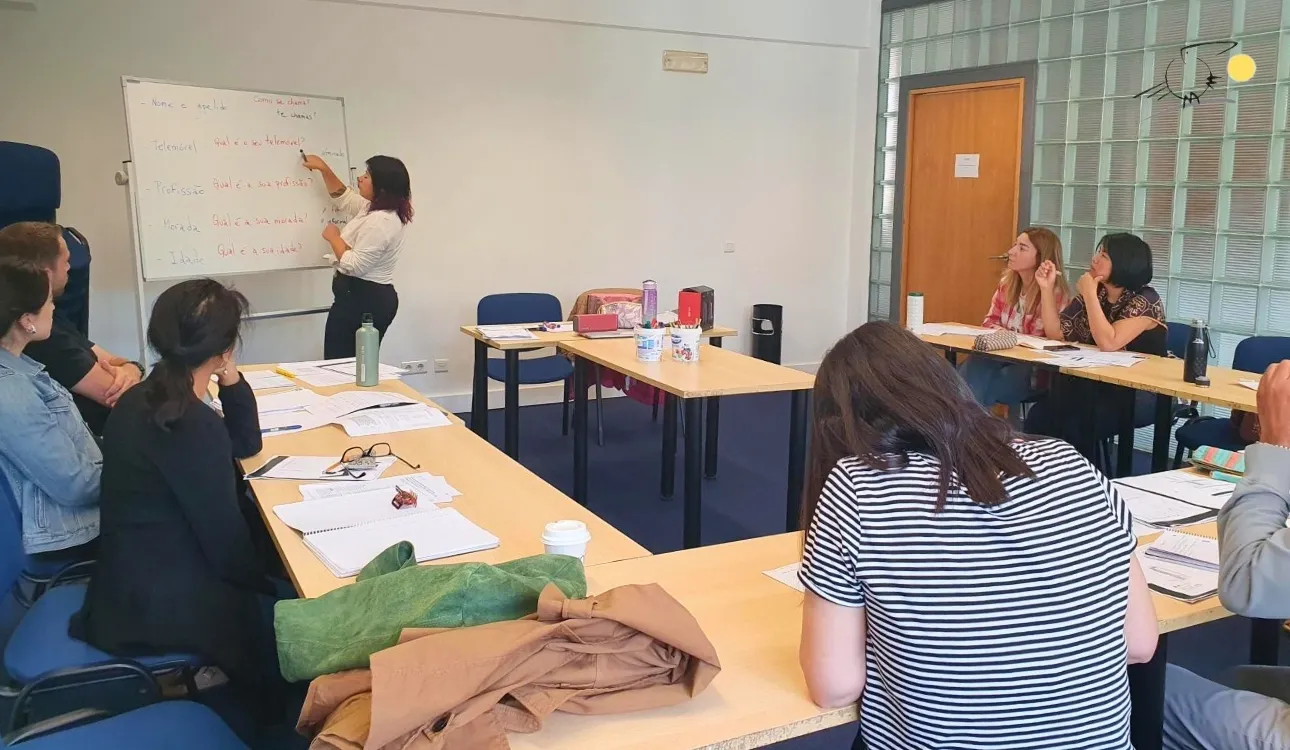 Do you want to speak Portuguese more confidently in everyday situations? Sign up for the July Conversation Group!